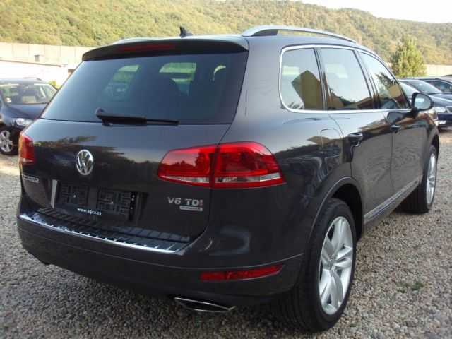 Volkswagen Touareg SUV 180kW nafta 2012