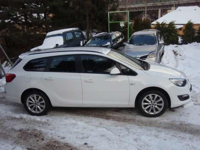 Opel Astra kombi 81kW nafta 2016