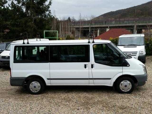 Ford Transit minibus 81kW nafta 2009