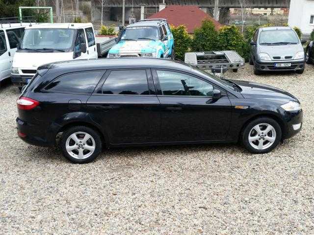 Ford Mondeo kombi 103kW nafta 2007