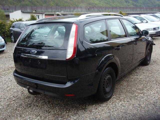 Ford Focus kombi 80kW nafta 2008