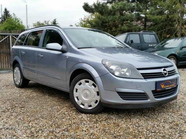 Opel Astra kombi 74kW nafta 2006