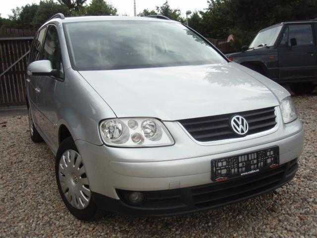 Volkswagen Touran MPV 100kW nafta 2004