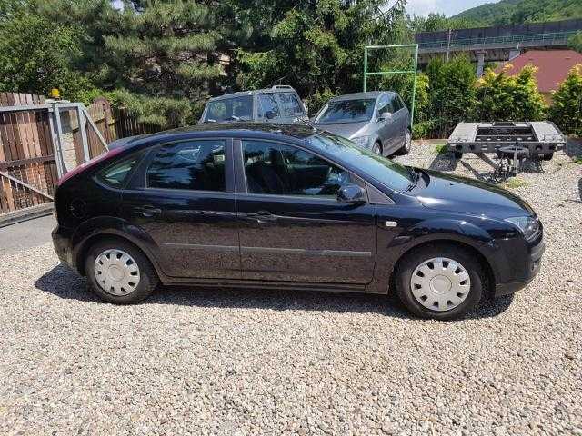 Ford Focus hatchback 85kW benzin 2006