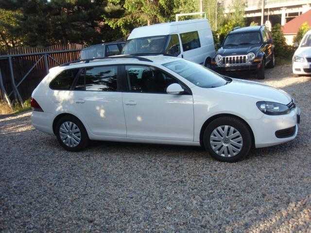 Volkswagen Golf kombi 77kW nafta 2011