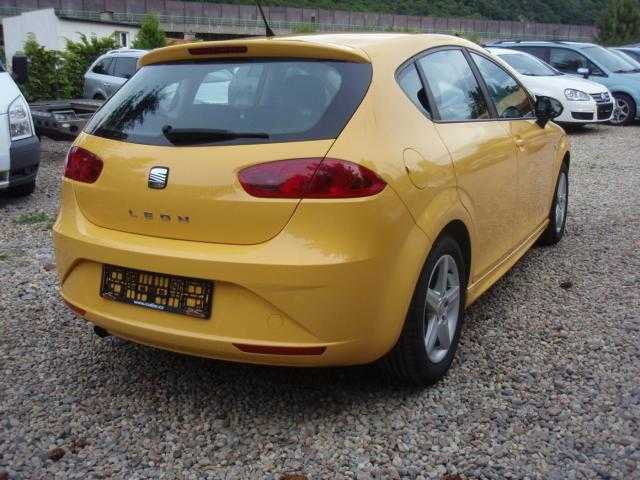 Seat Leon hatchback 77kW nafta 2010