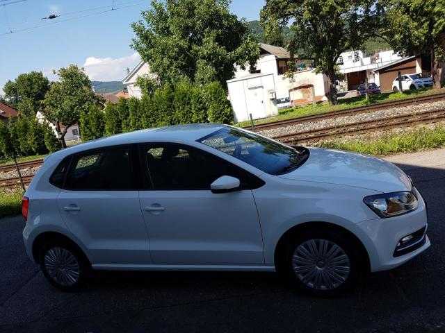 Volkswagen Polo hatchback 66kW benzin 2015