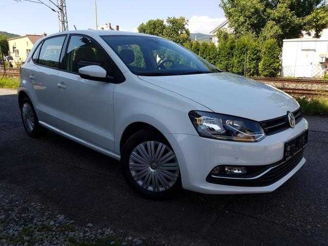 Volkswagen Polo hatchback 66kW benzin 2015