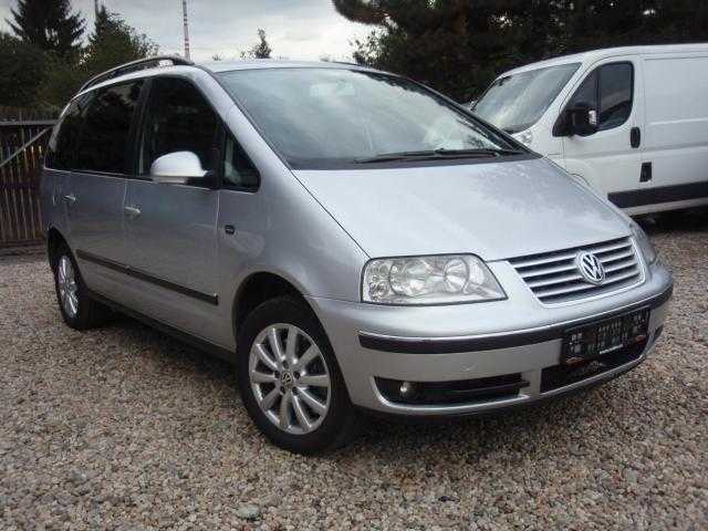 Volkswagen Sharan MPV 85kW nafta 2004