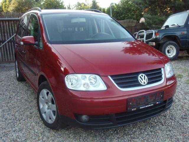 Volkswagen Touran MPV 74kW nafta 2004