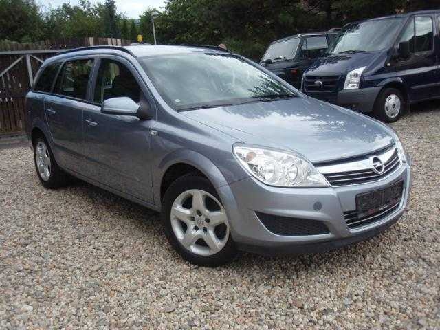 Opel Astra kombi 85kW benzin 2008