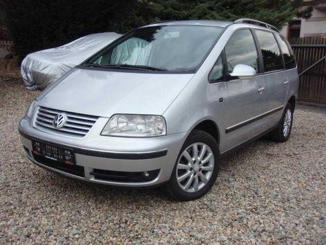 Volkswagen Sharan MPV 85kW nafta 2004