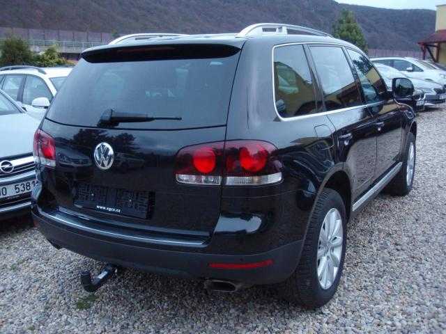 Volkswagen Touareg SUV 176kW nafta 2009