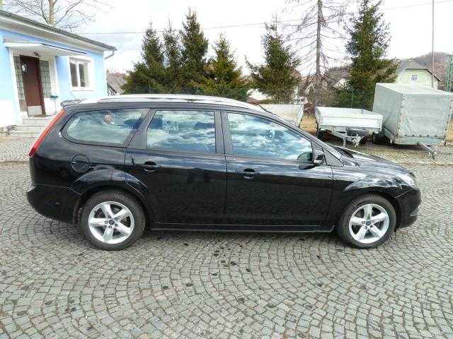 Ford Focus kombi 80kW nafta 201003