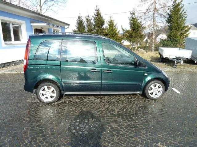 Mercedes-Benz Vaneo kombi 67kW nafta 200408