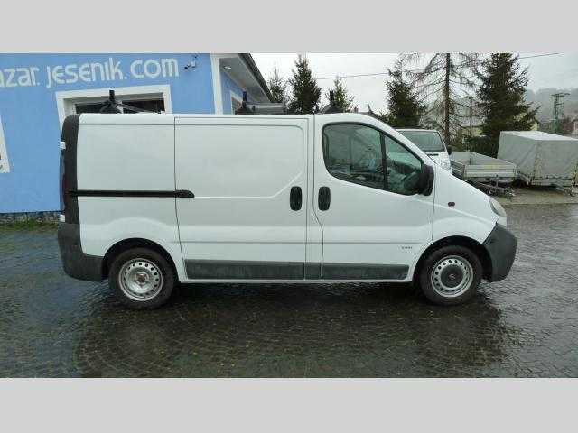 Opel Vivaro skříň 60kW nafta 200403