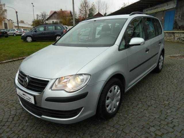 Volkswagen Touran kombi 77kW nafta 200803