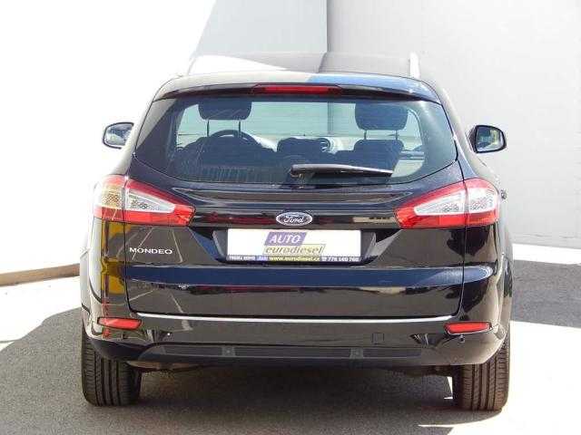 Ford Mondeo kombi 103kW nafta 2013