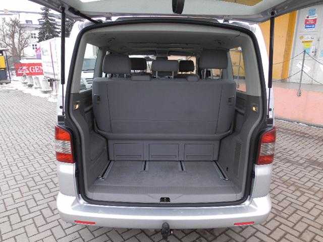 Volkswagen Multivan kombi 96kW nafta 200312