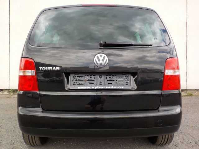 Volkswagen Touran MPV 100kW nafta 2003