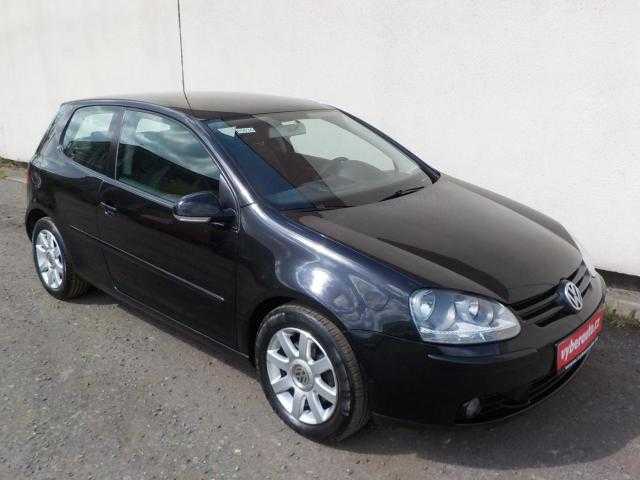 Volkswagen Golf hatchback 103kW nafta 2004