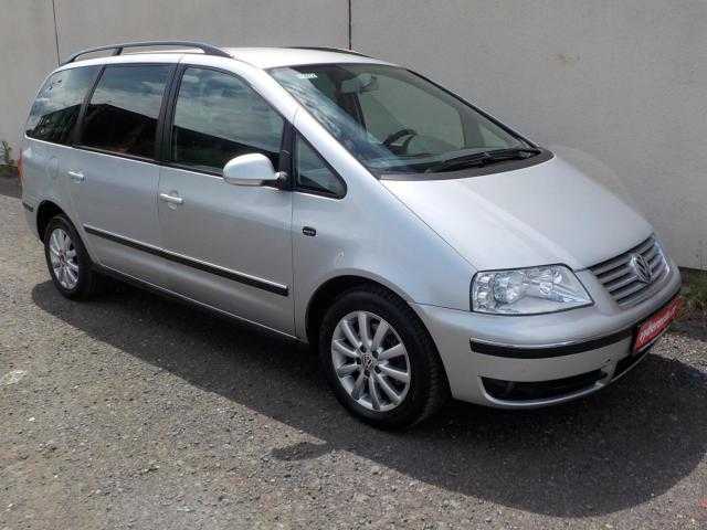 Volkswagen Sharan MPV 96kW nafta 2004