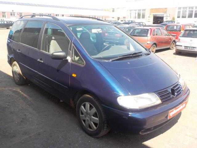 Volkswagen Sharan MPV 81kW nafta 1999