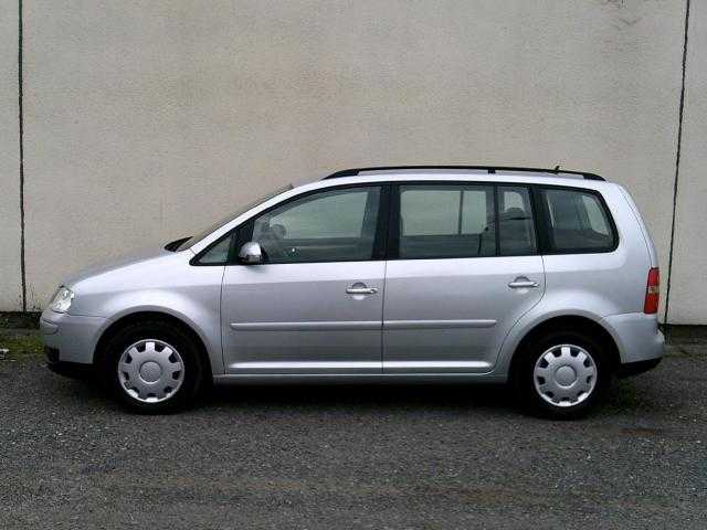 Volkswagen Touran MPV 74kW nafta 2004