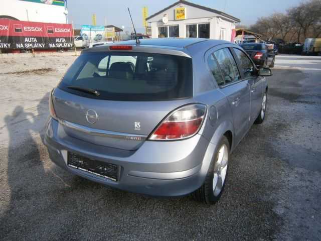 Opel Astra sedan 92kW nafta 2007