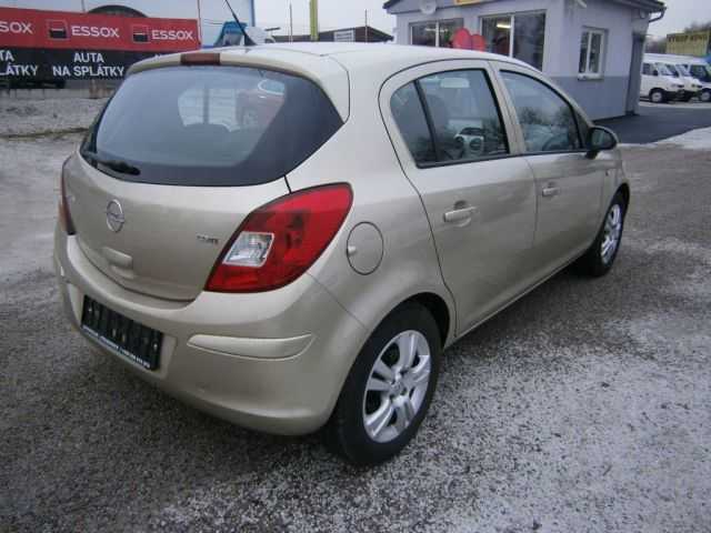 Opel Corsa hatchback 66kW nafta 2008