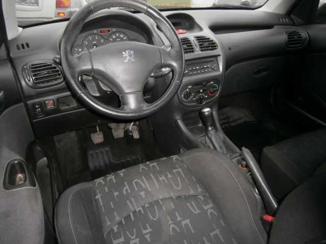 Peugeot 206 kombi 55kW benzin 2003