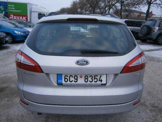 Ford Mondeo kombi 80kW nafta 2008