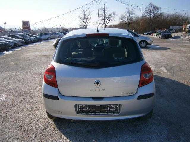 Renault Clio hatchback 50kW nafta 2006