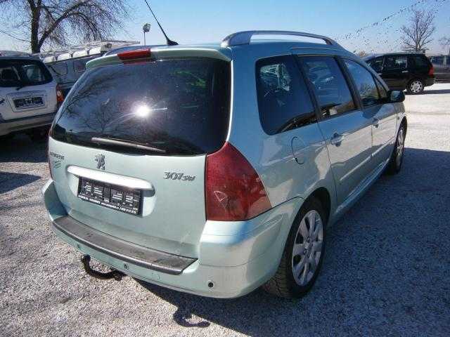 Peugeot 307 kombi 100kW nafta 2003