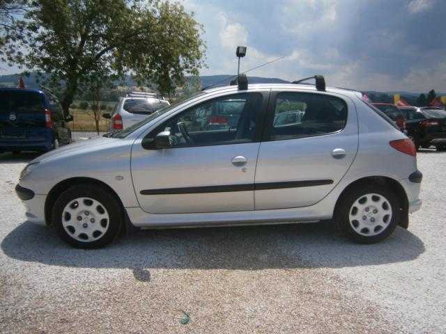 Peugeot 206 hatchback 55kW benzin 200405