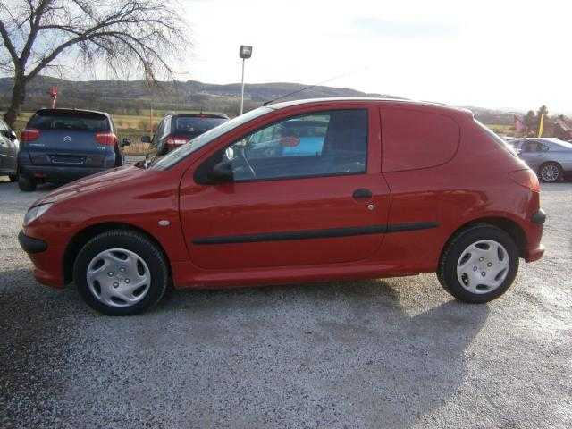 Peugeot 206 hatchback 50kW nafta 2005