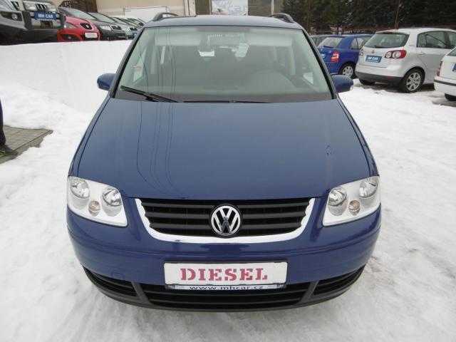 Volkswagen Touran kombi 77kW nafta 200610