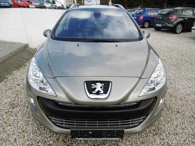 Peugeot 308 kombi 68kW nafta 201105