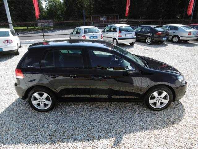 Volkswagen Golf hatchback 77kW nafta 201010