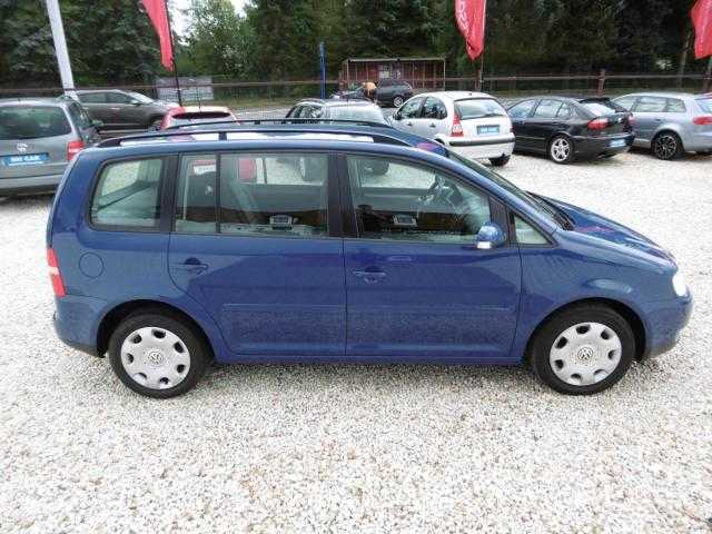 Volkswagen Touran kombi 77kW nafta 200412