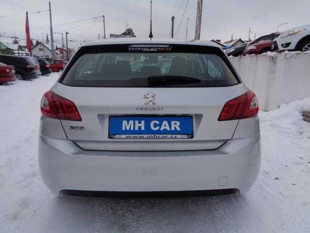 Peugeot 308 hatchback 68kW nafta 201404