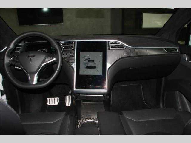 Tesla Model X SUV 566kW elektro 201608