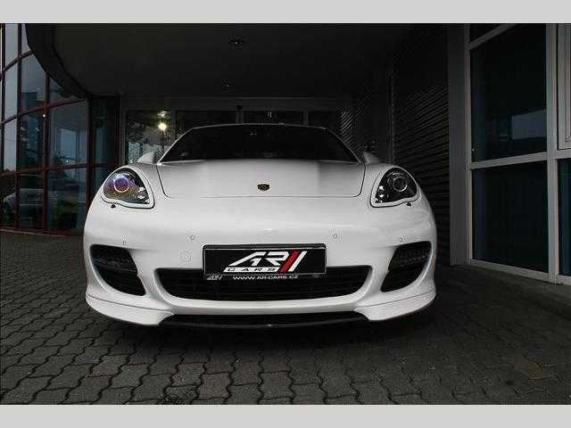 Porsche Panamera limuzína 405kW benzin 201107