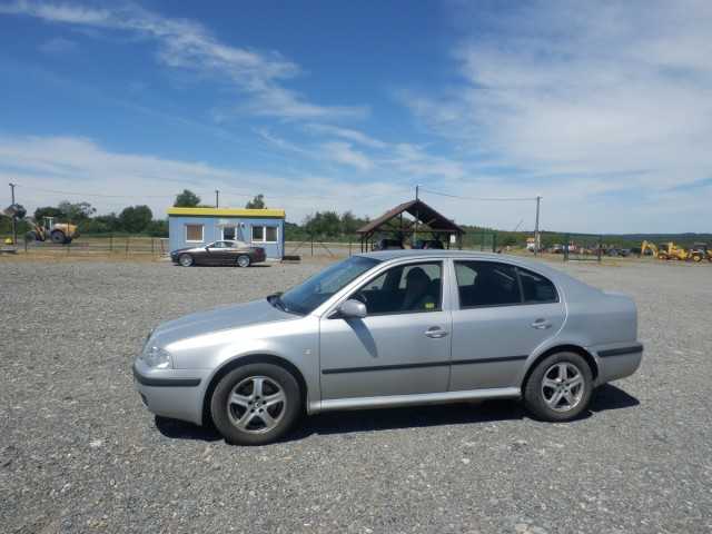 Škoda Octavia liftback 0kW 2001