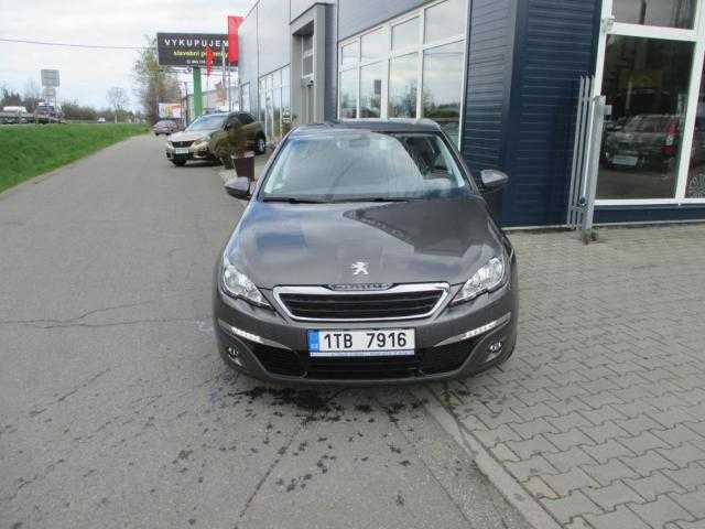 Peugeot 308 hatchback 73kW nafta 201701