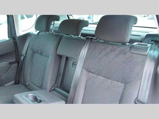 Peugeot 3008 SUV 84kW nafta 2013