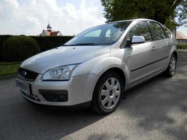 Ford Focus hatchback 85kW nafta 200704