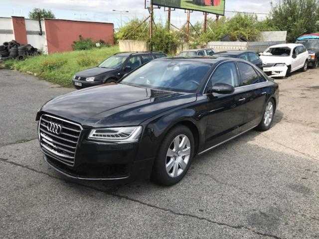 Audi A8 sedan 320kW benzin 201401