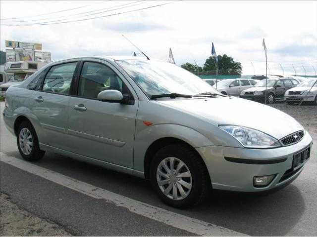 Ford Focus sedan 74kW benzin 200210