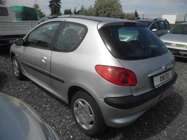 Peugeot 206 hatchback 44kW benzin 200304